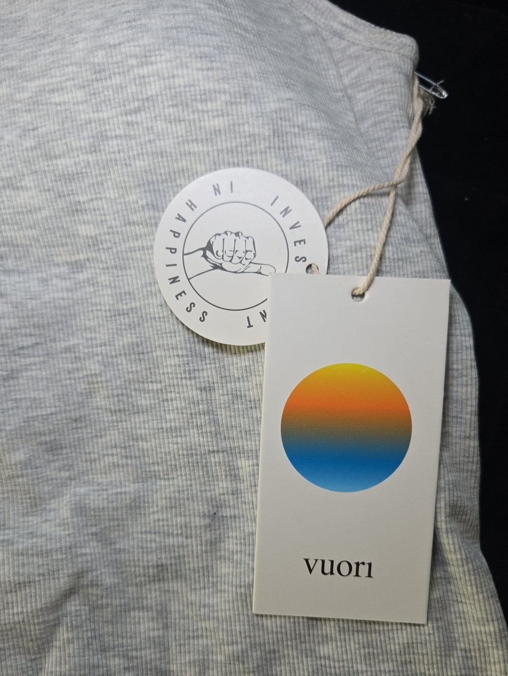 Vuori Pose Plyo Tank Top White Heather Gray Cropped Athleisure Size M NWT - Picture 9 of 14